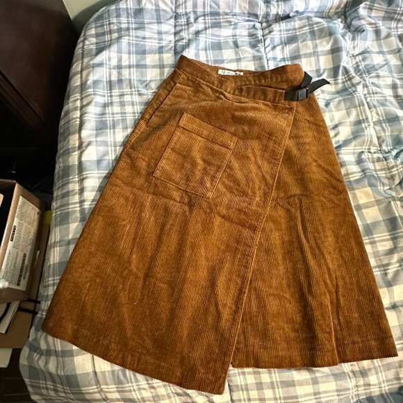 JW Anderson X Uniqlo Corduroy Tan Skirt - Picture 1 of 4
